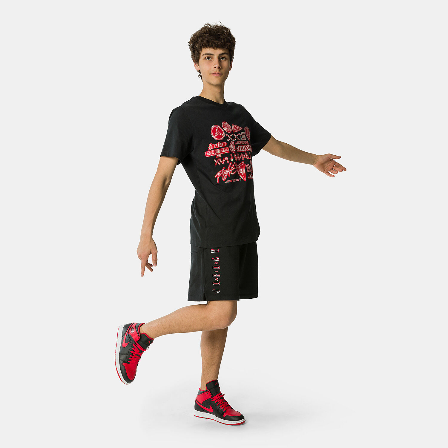 Short Jordan Essentials nero rosso e bianco AW LAB