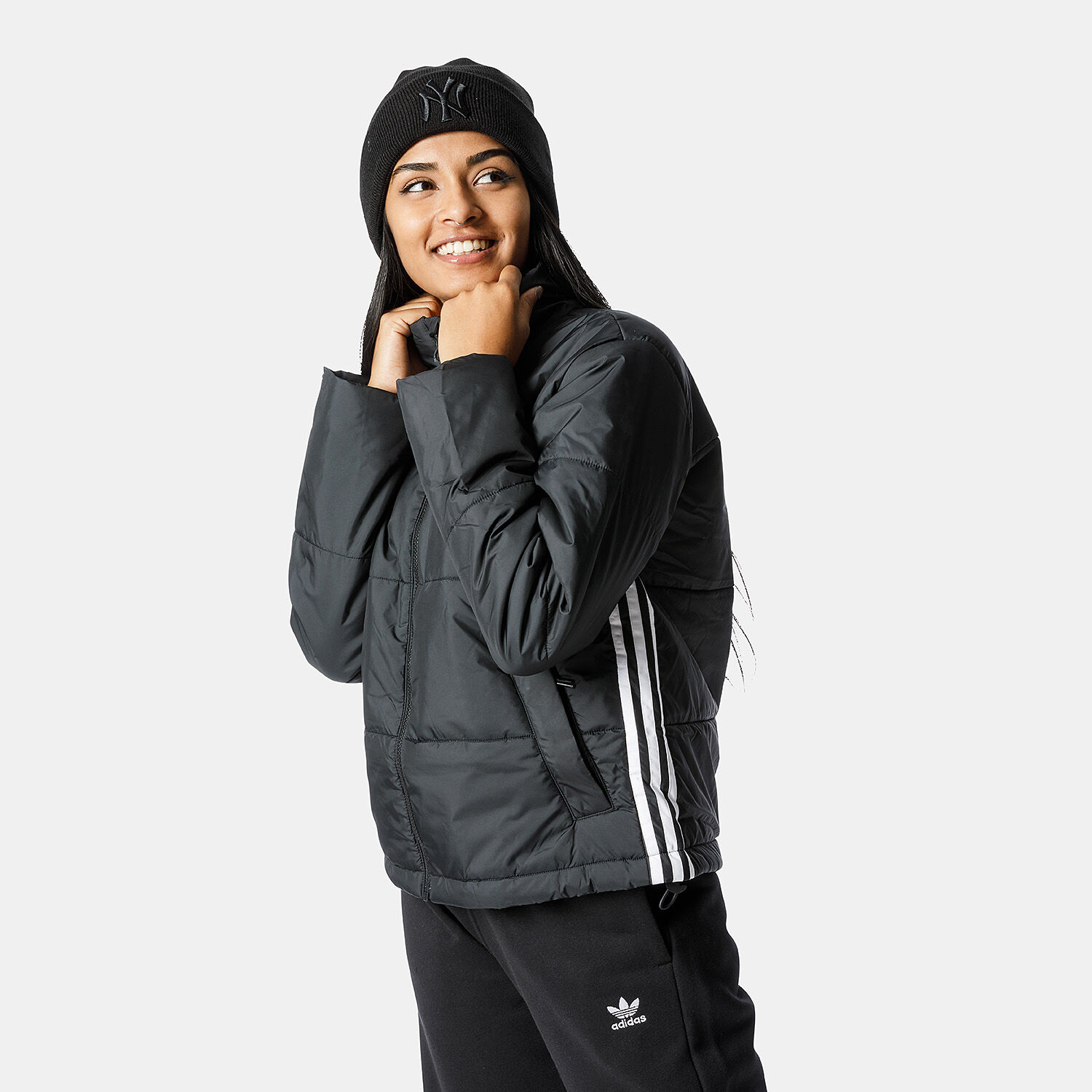Giacca adidas Originals Short Puffer nera e bianca AW LAB