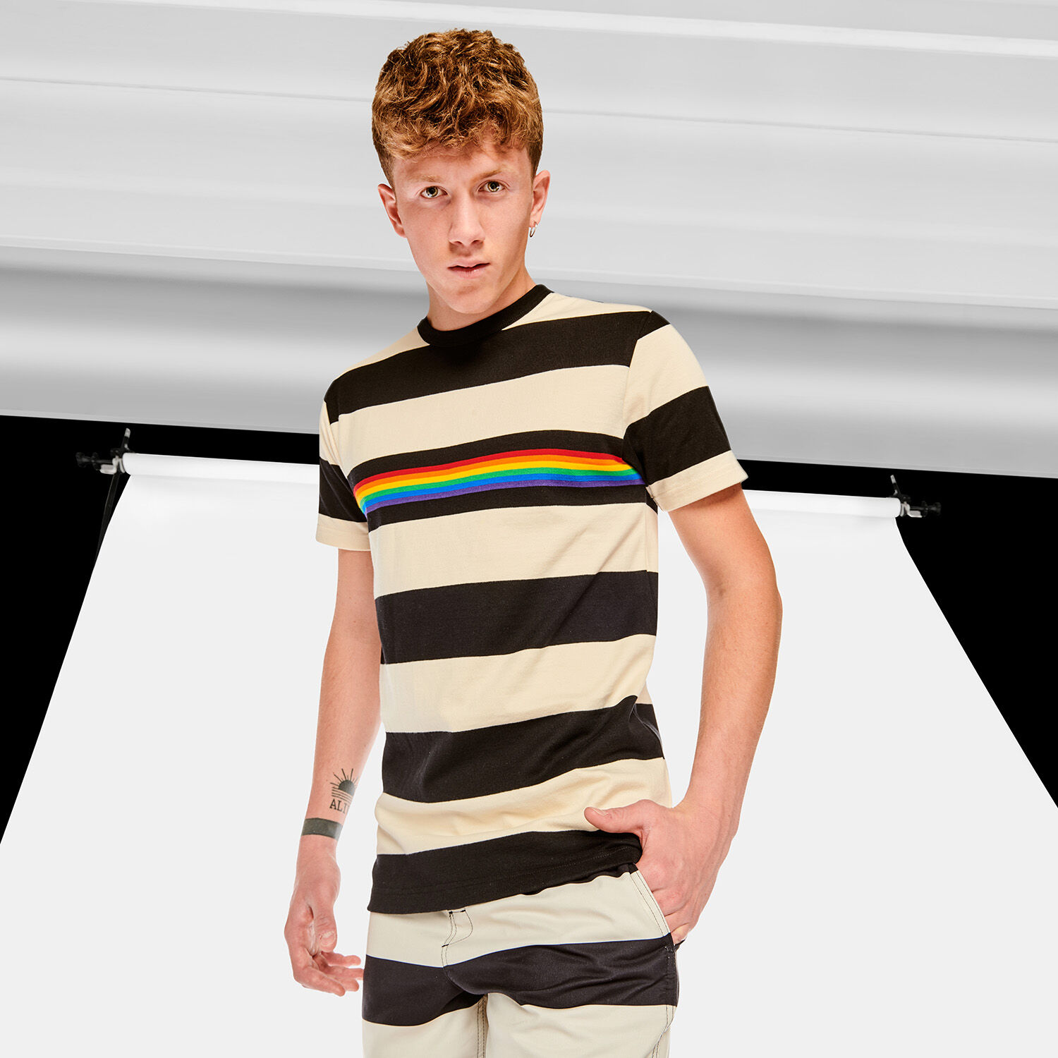 T SHIRT VANS PRIDE MULTICOLOR UOMO AW LAB