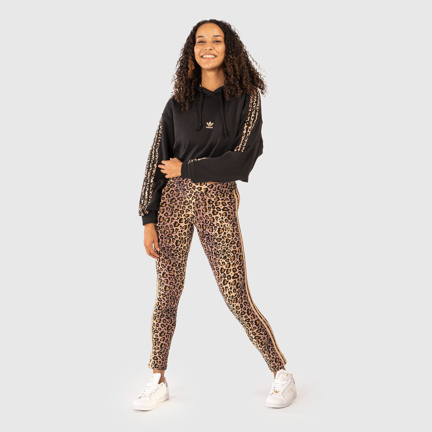 Felpa adidas Originals Logo nera e animalier AW LAB