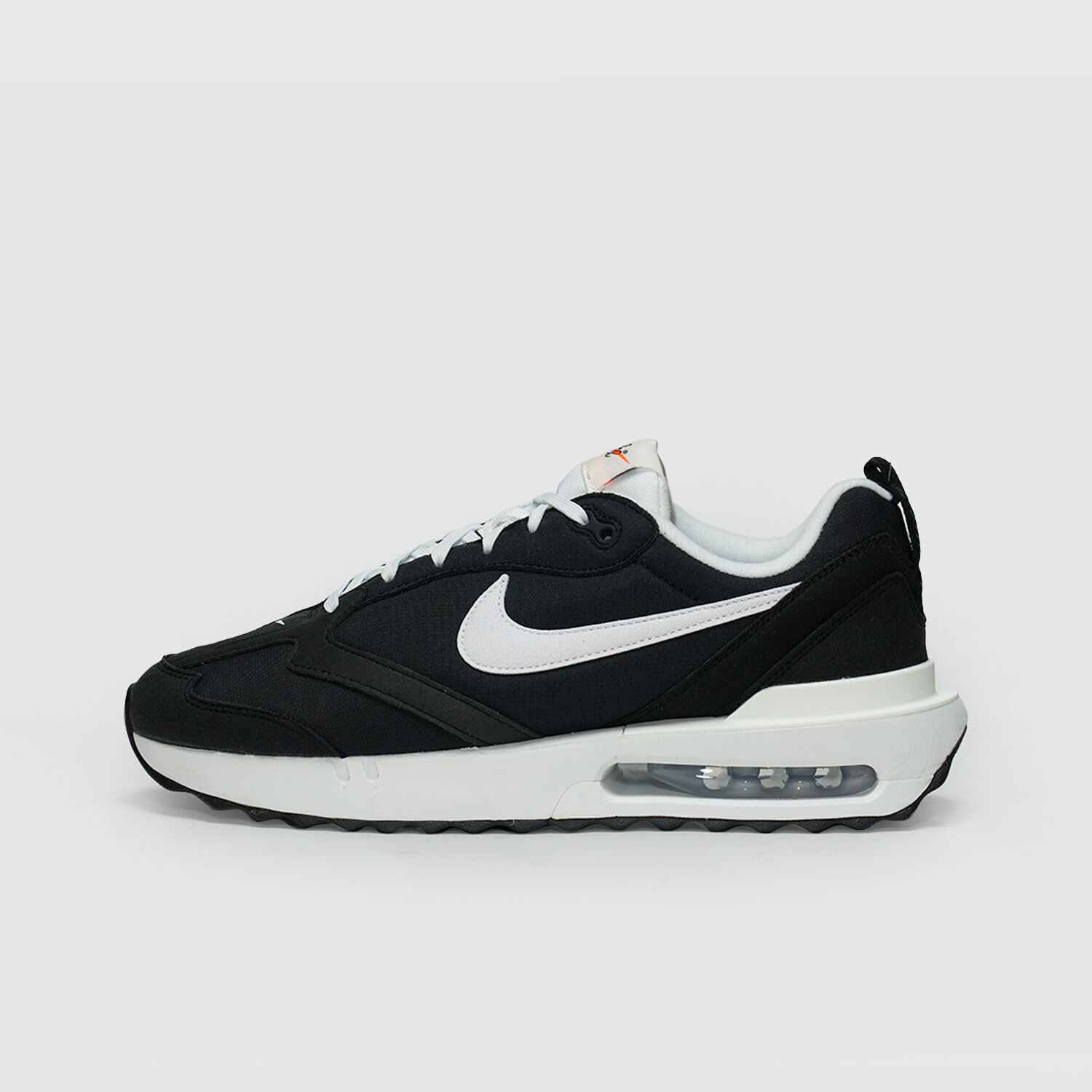 Nike Air Max Dawn nera e bianca AW LAB