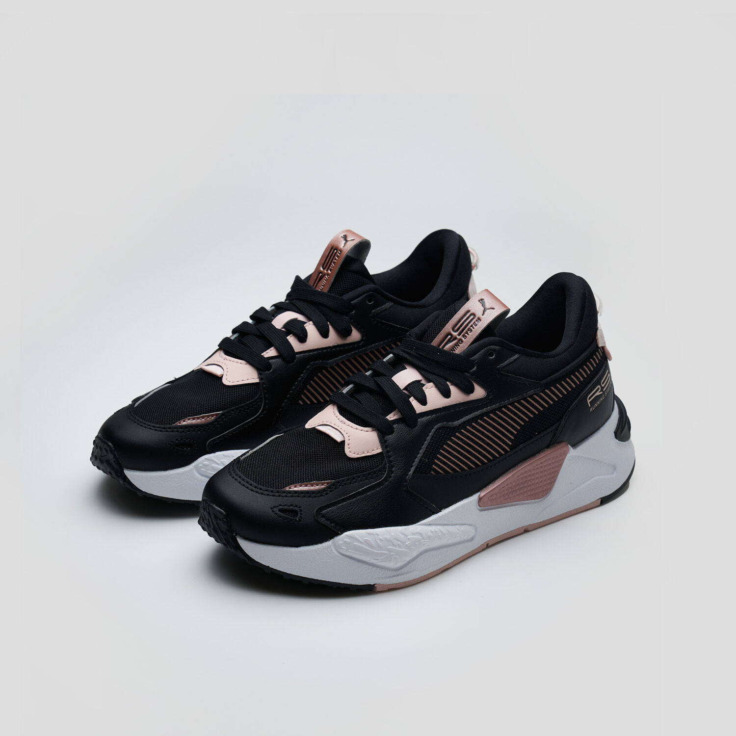 Puma nere e rosa store
