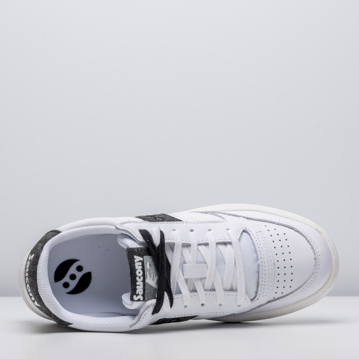 Saucony shadow nere e bianche discount