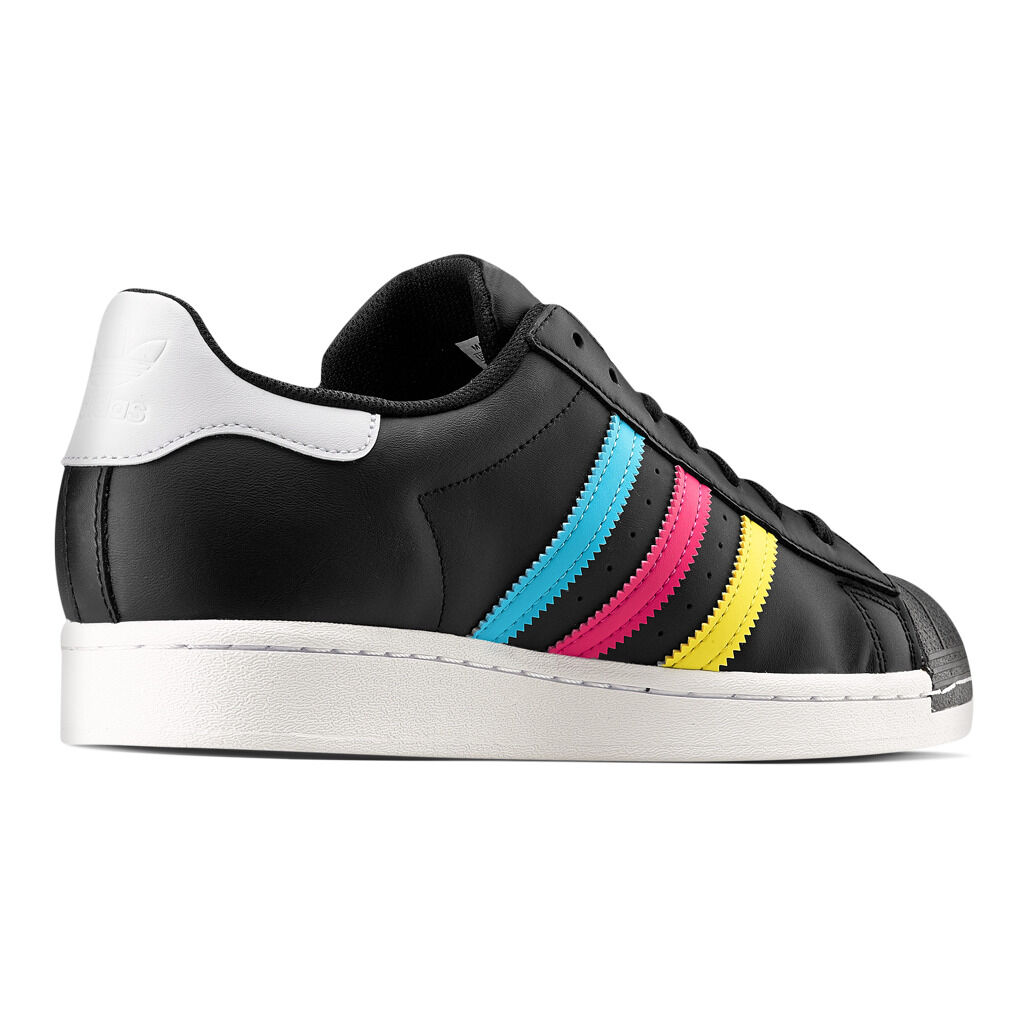 adidas Superstar nere e multicolor AW LAB