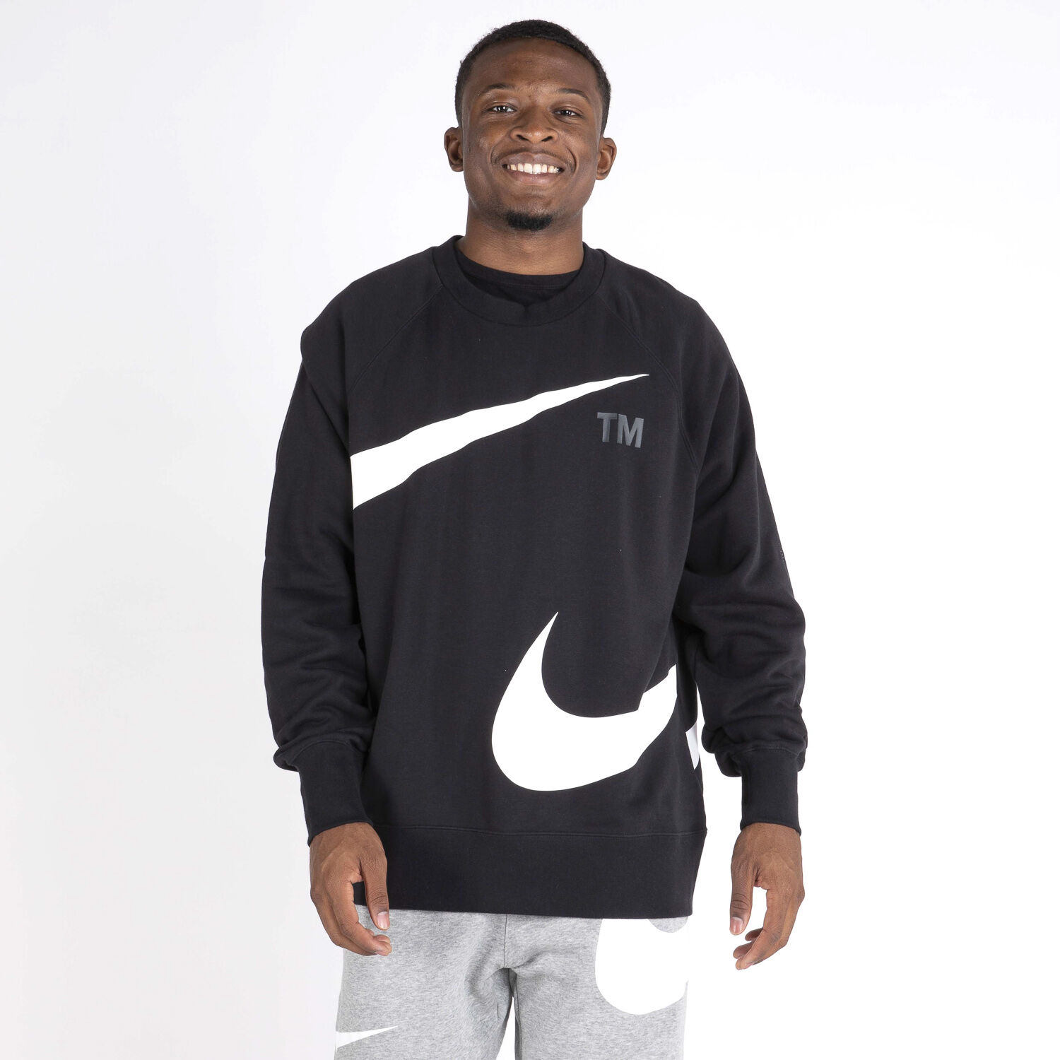 FELPA GIROCOLLO NIKE SPORTSWEAR SWOOSH nera e bianca AW LAB