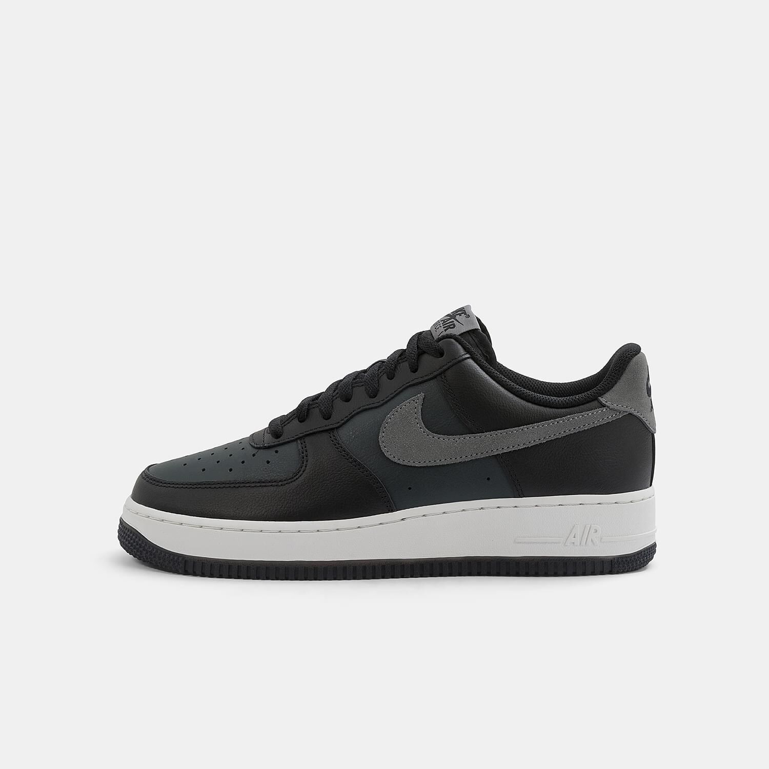Nike Air Force 1 07 LV8 nere grigie e bianche AW LAB