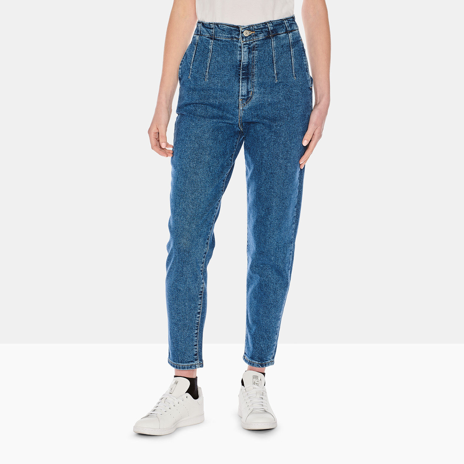 Modelli levis top a vita alta