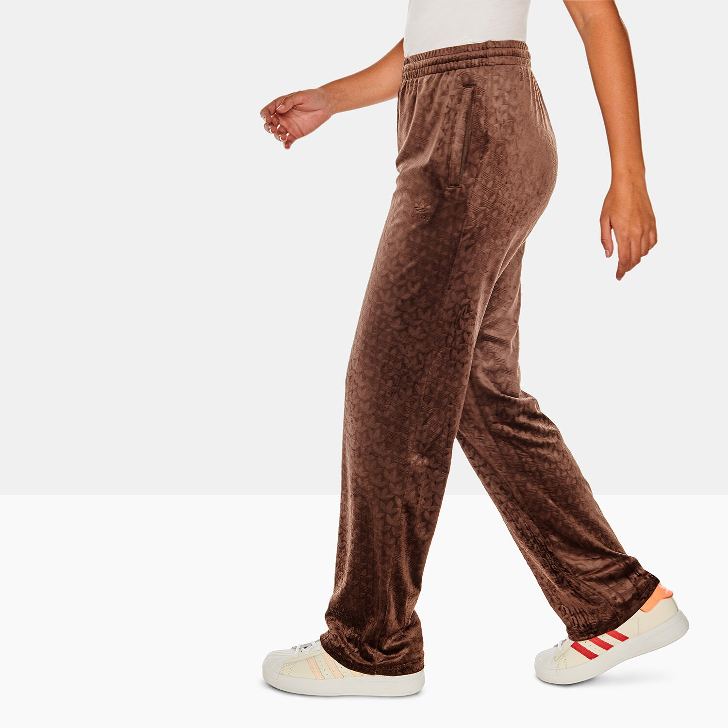 Pantaloni adidas Velvet Straight marroni AW LAB