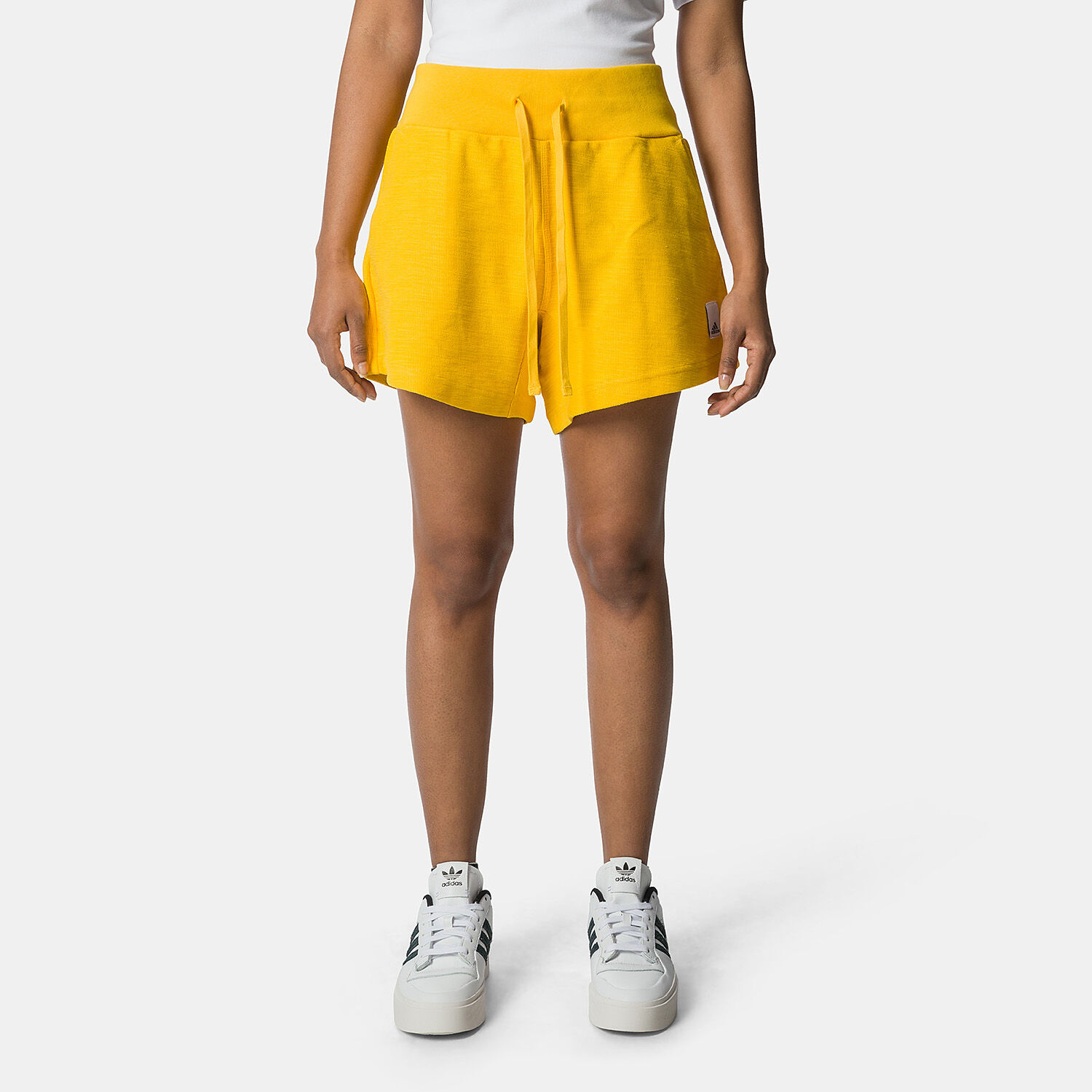 Pantaloncini best sale adidas gialli