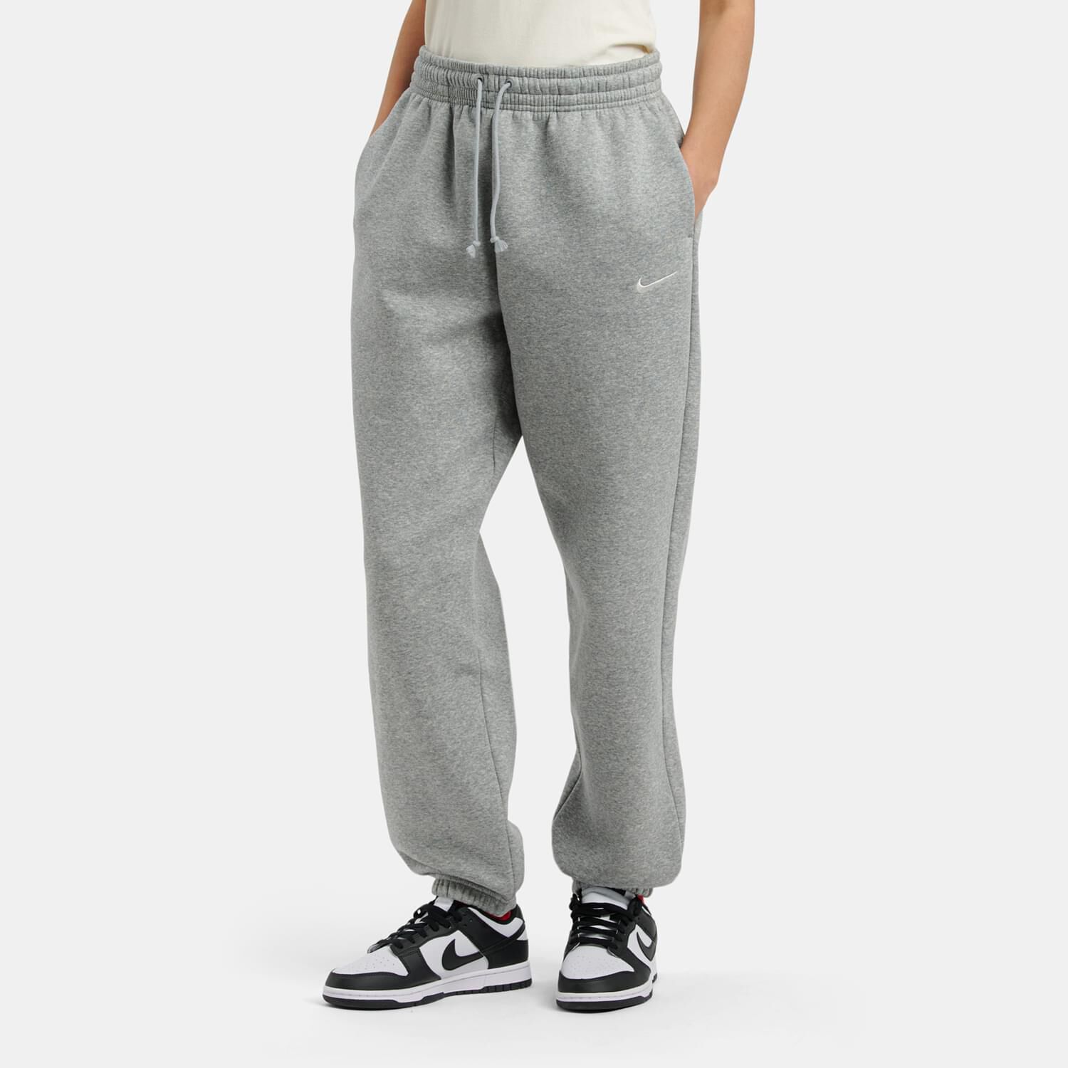 Pantaloni tuta nike grigi 2025