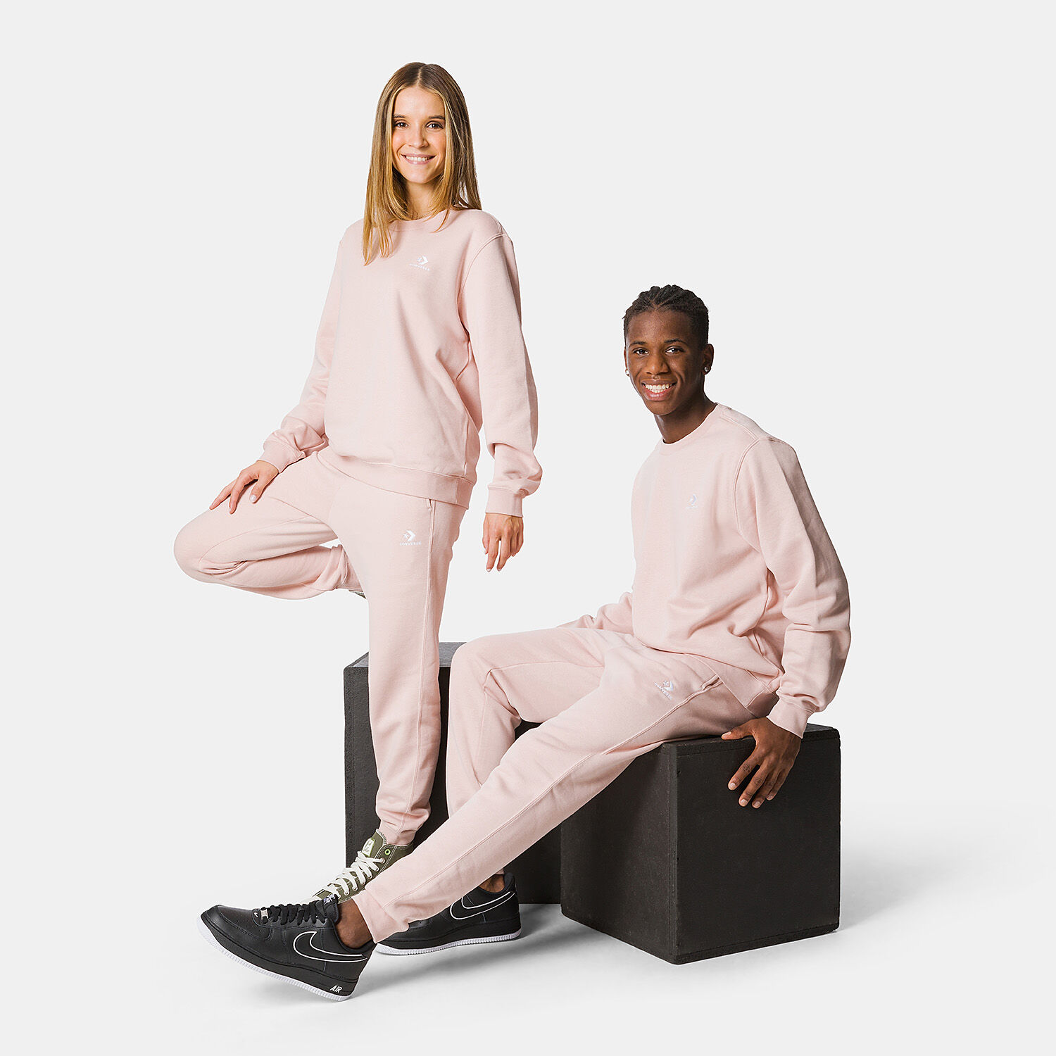 Pantaloni converse a zampa hotsell