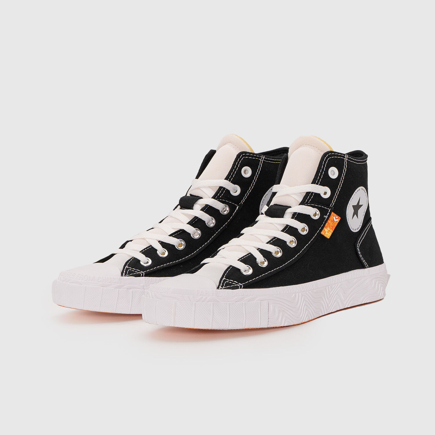 Tuta converse nera arancione best sale