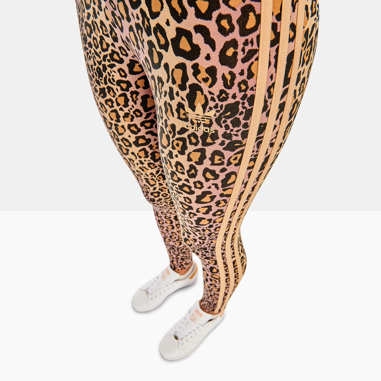 Pantaloni adidas leopardati online