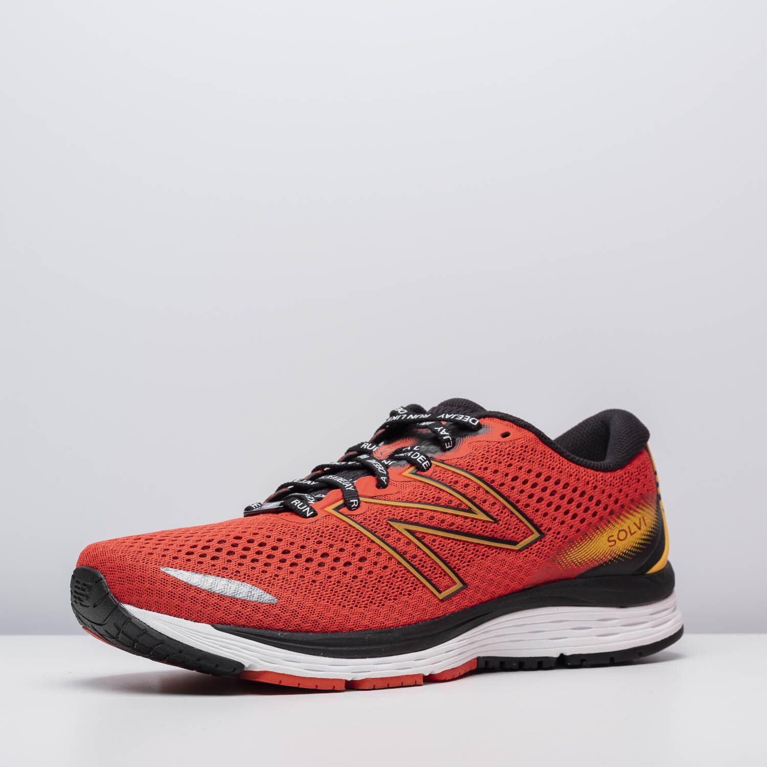 New balance solvi deals deejay ten m