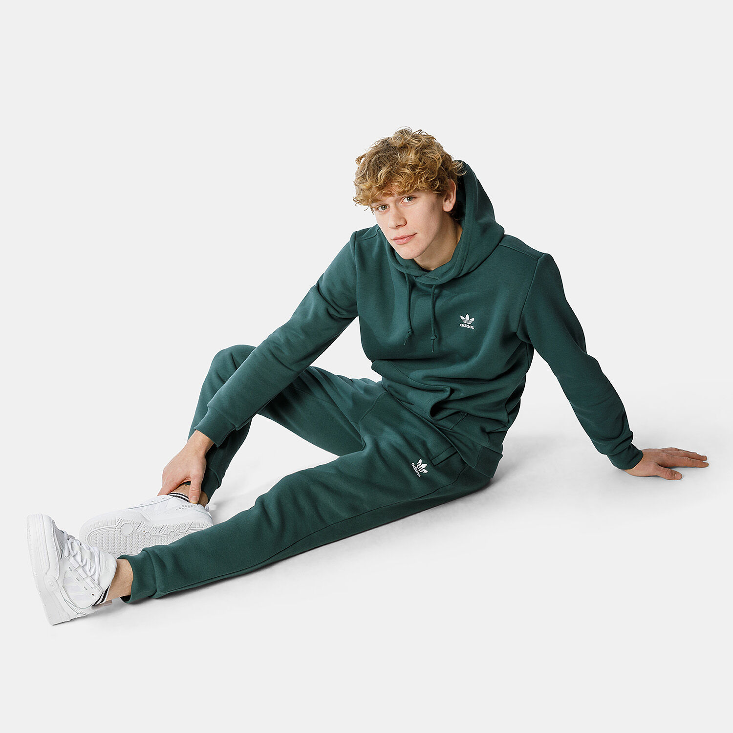 Aw lab store tuta adidas