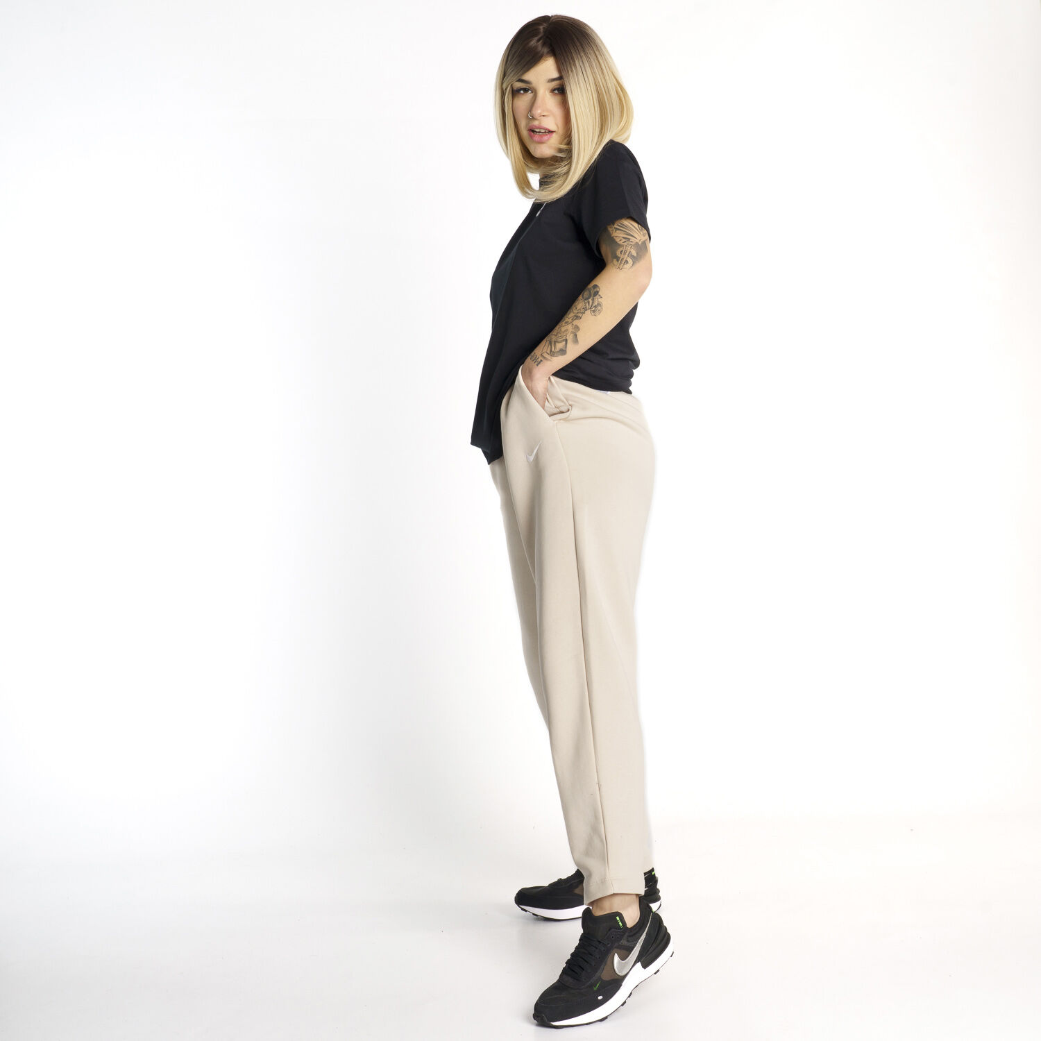 Pantaloni Nike Sportswear Essential beige AW LAB