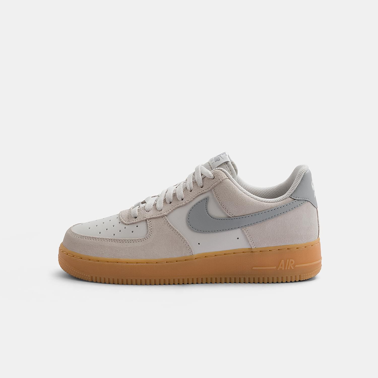 Nike Air Force 1 07 LV8