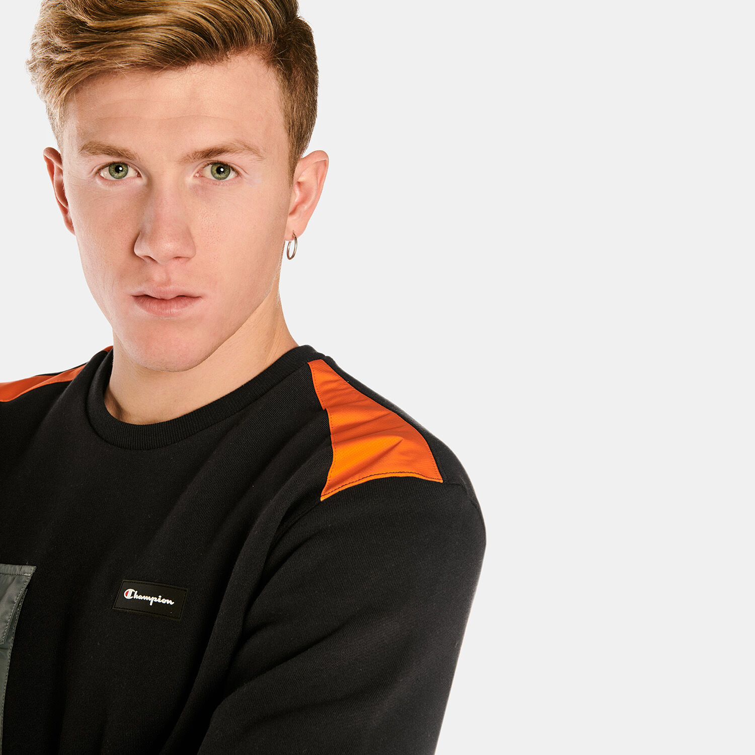 Felpa Champion Crewneck nera e arancione AW LAB