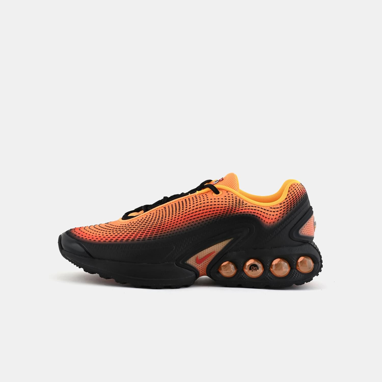 Nike nere e arancioni outlet