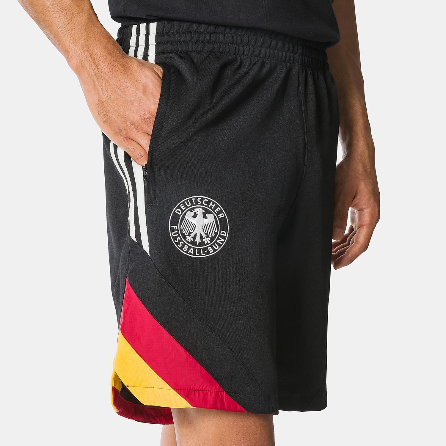 Short adidas Originals Germany multicolor AW LAB