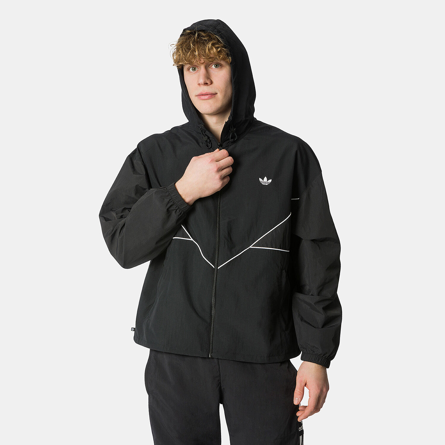 Giacca a vento adidas Seasonal Archive nera e bianca AW LAB