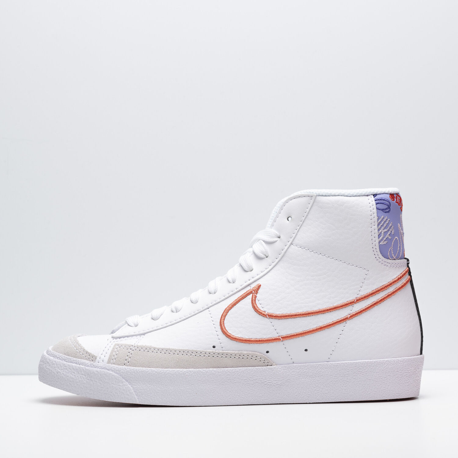 Nike Blazer Mid 77 SE bianche e arancioni AW LAB