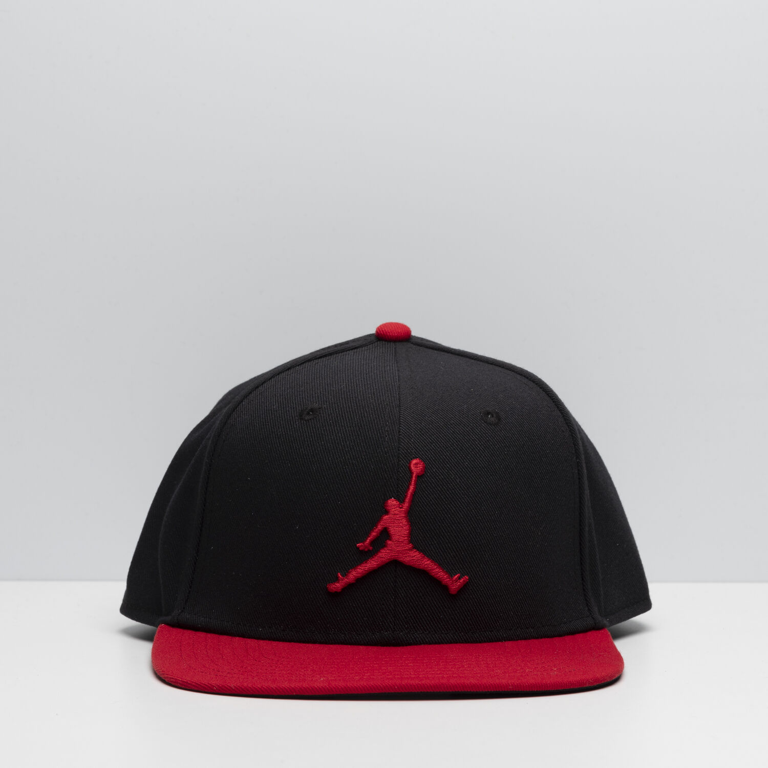 Cappello jordan shop bianco e nero
