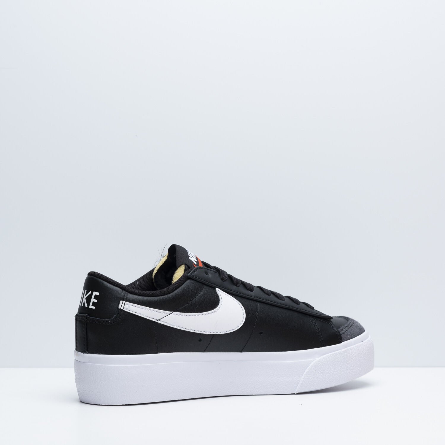 Nike blazer basse donna nero hotsell