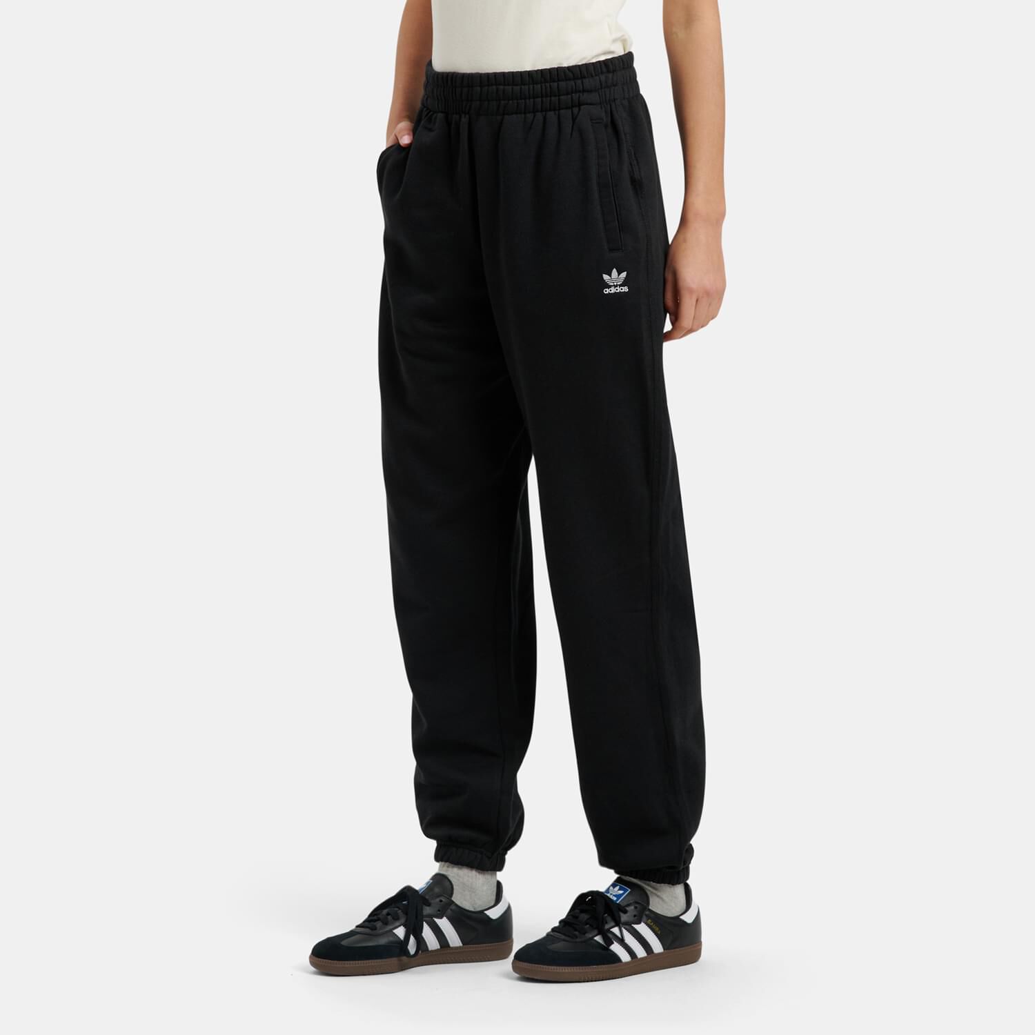 Pantaloni adidas essentials clearance
