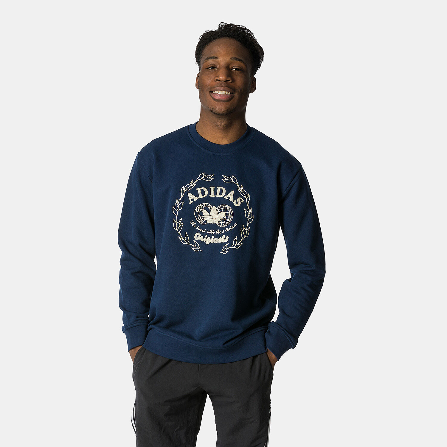 Felpa adidas Graphics Archive Crew veflingeforsamlingshus