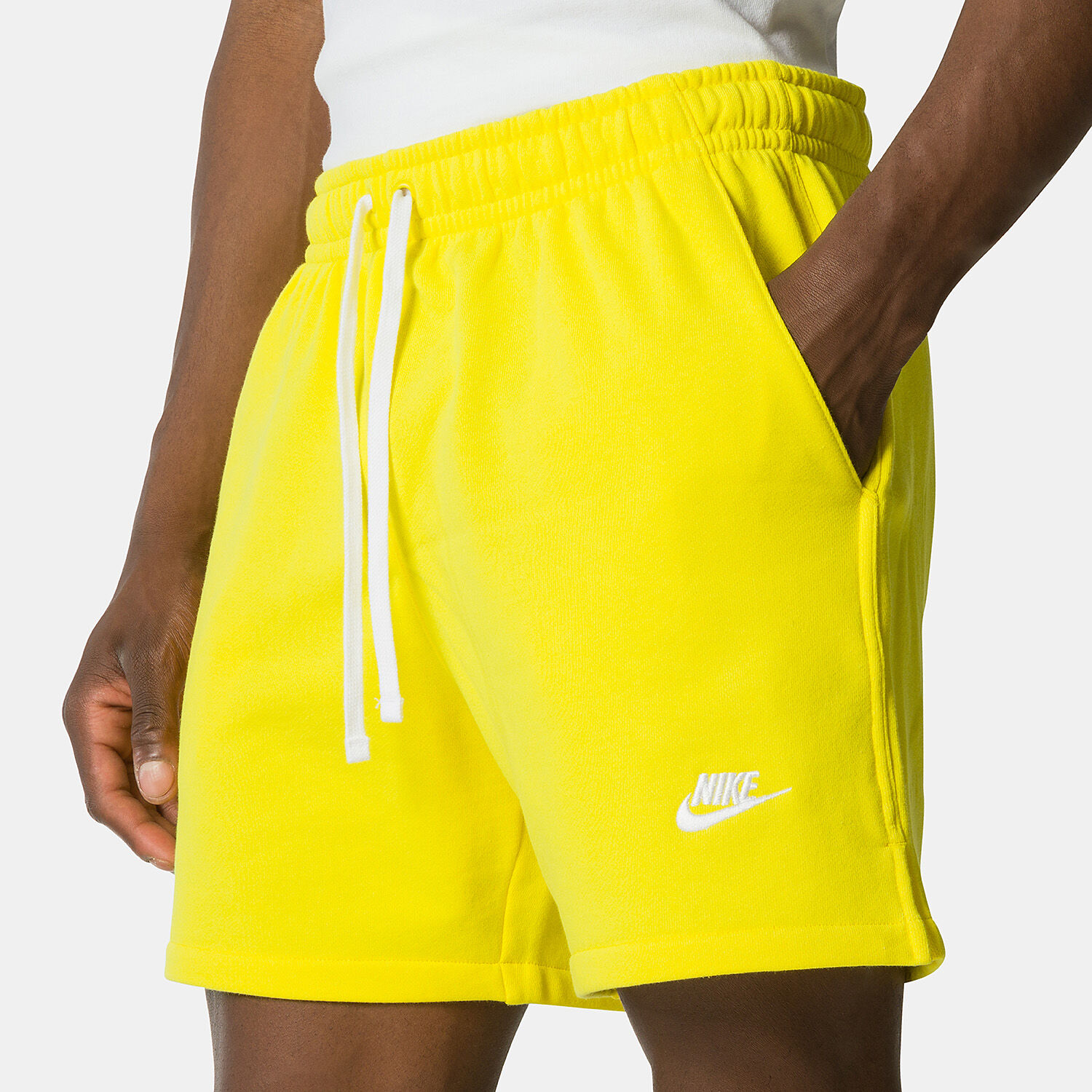 Pantaloncini nike giallo sales