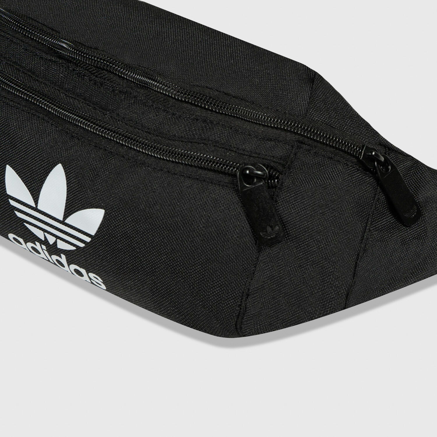 Marsupio adidas Adicolor Classic nero e bianco AW LAB