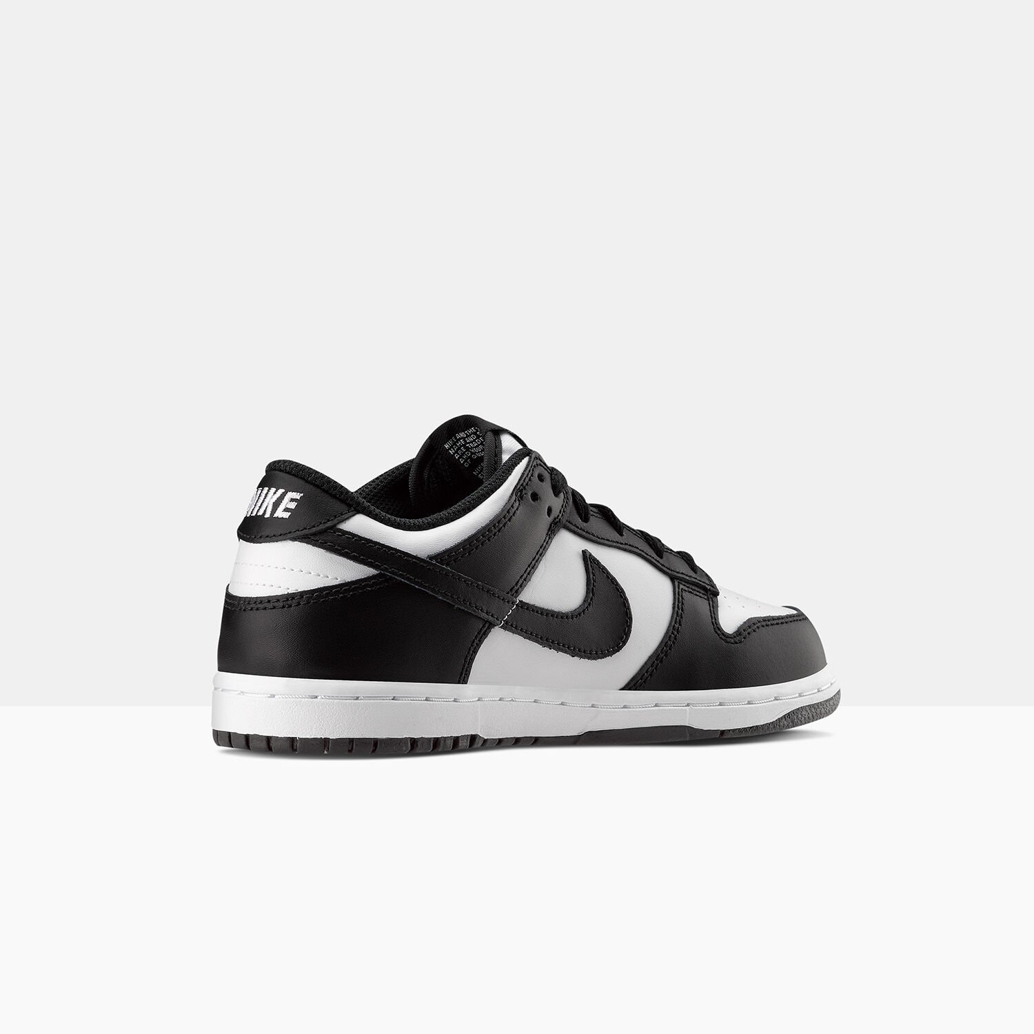 Nike Dunk Low Retro bianche e nere AW LAB