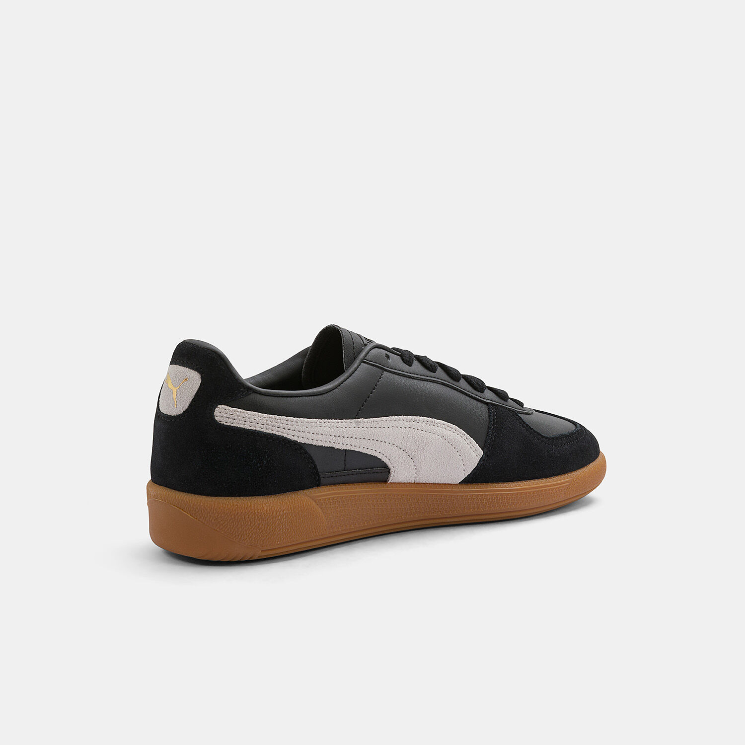 Puma bianche con cheap suola marrone