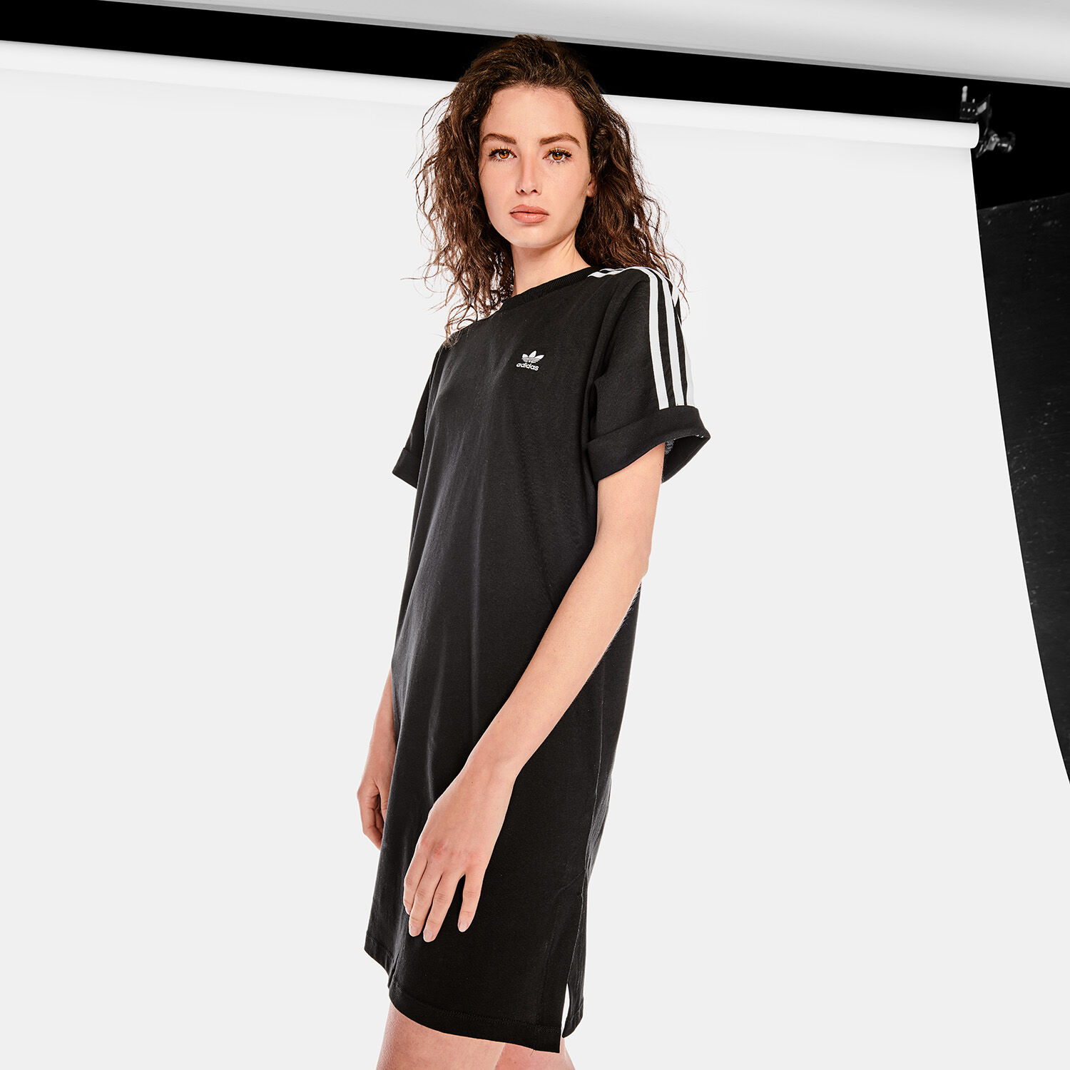 Abito adidas Adicolor Classics Rool Up Sleeve Tee nero AWLAB