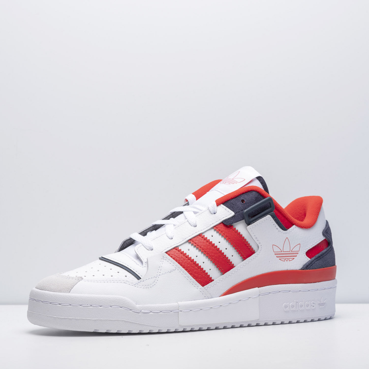 Scarpe adidas rosse e store bianche