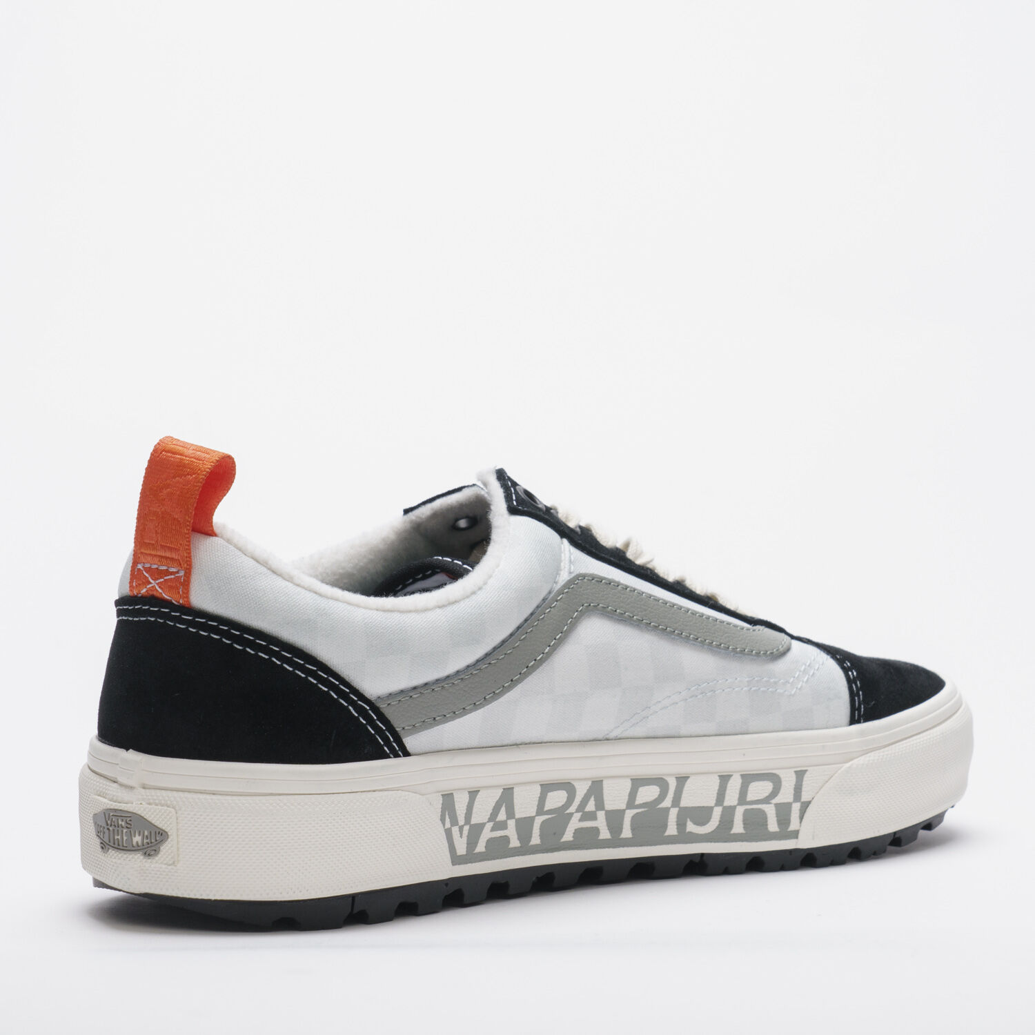 Vans è hotsell una multinazionale