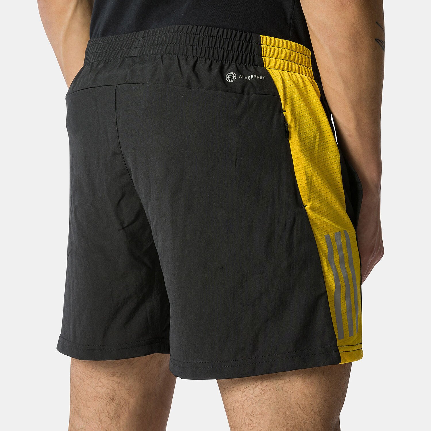 Pantaloncini gialli adidas on sale