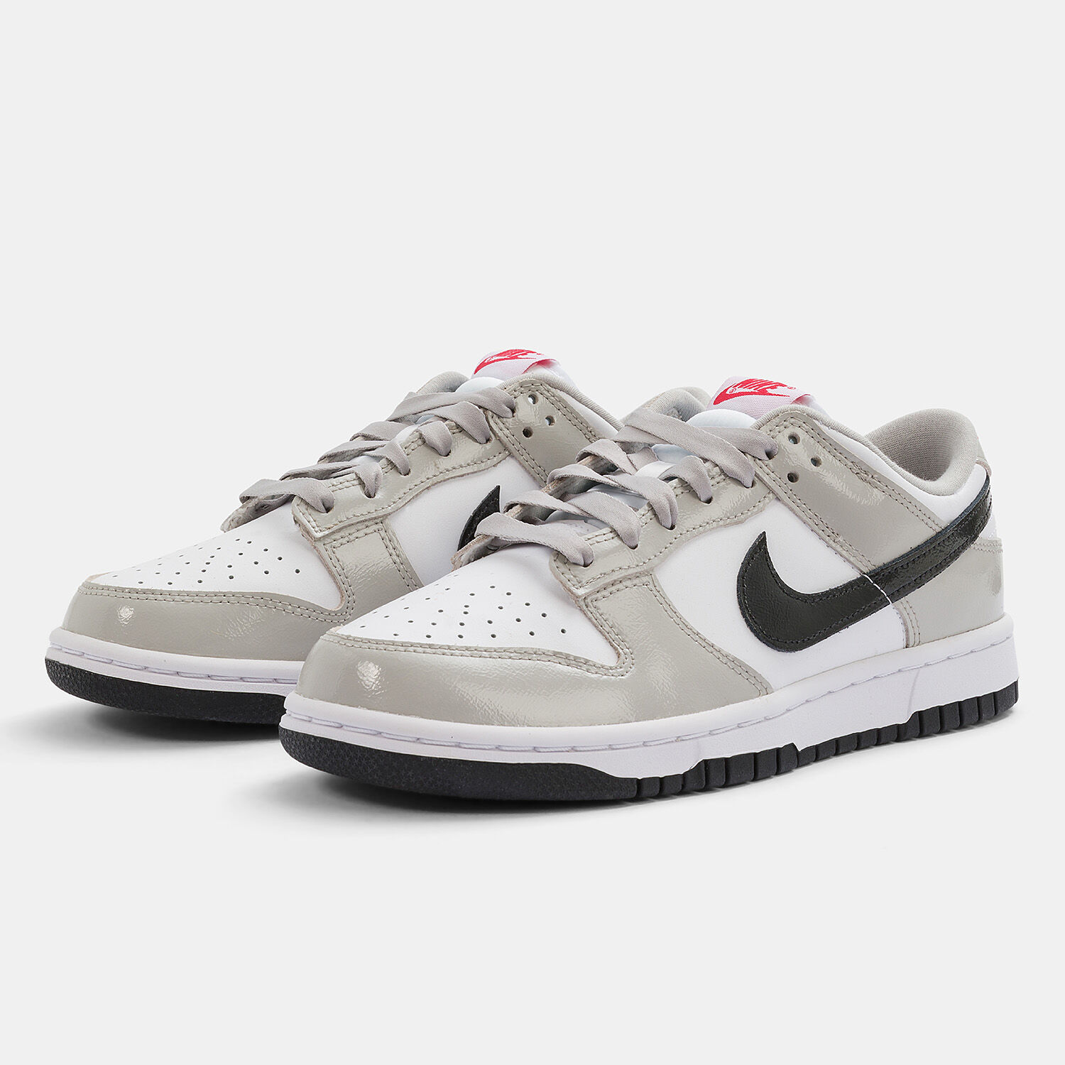 Nike grigie e bianche online