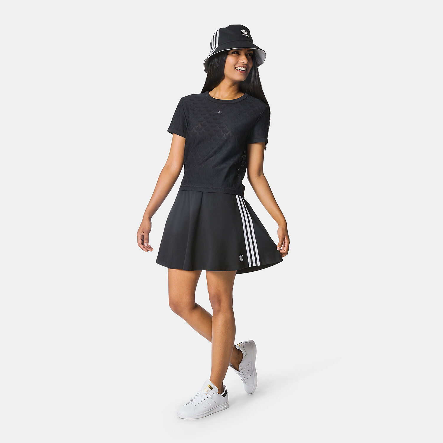 Gonna adidas 3 Stripes nera e bianca AW LAB
