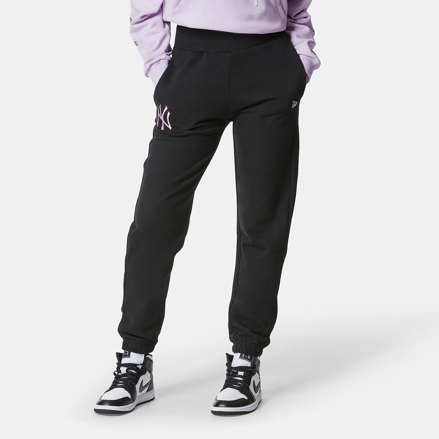 Pantaloni New Era New York Yankees MLB Lifestyle neri e viola AW LAB