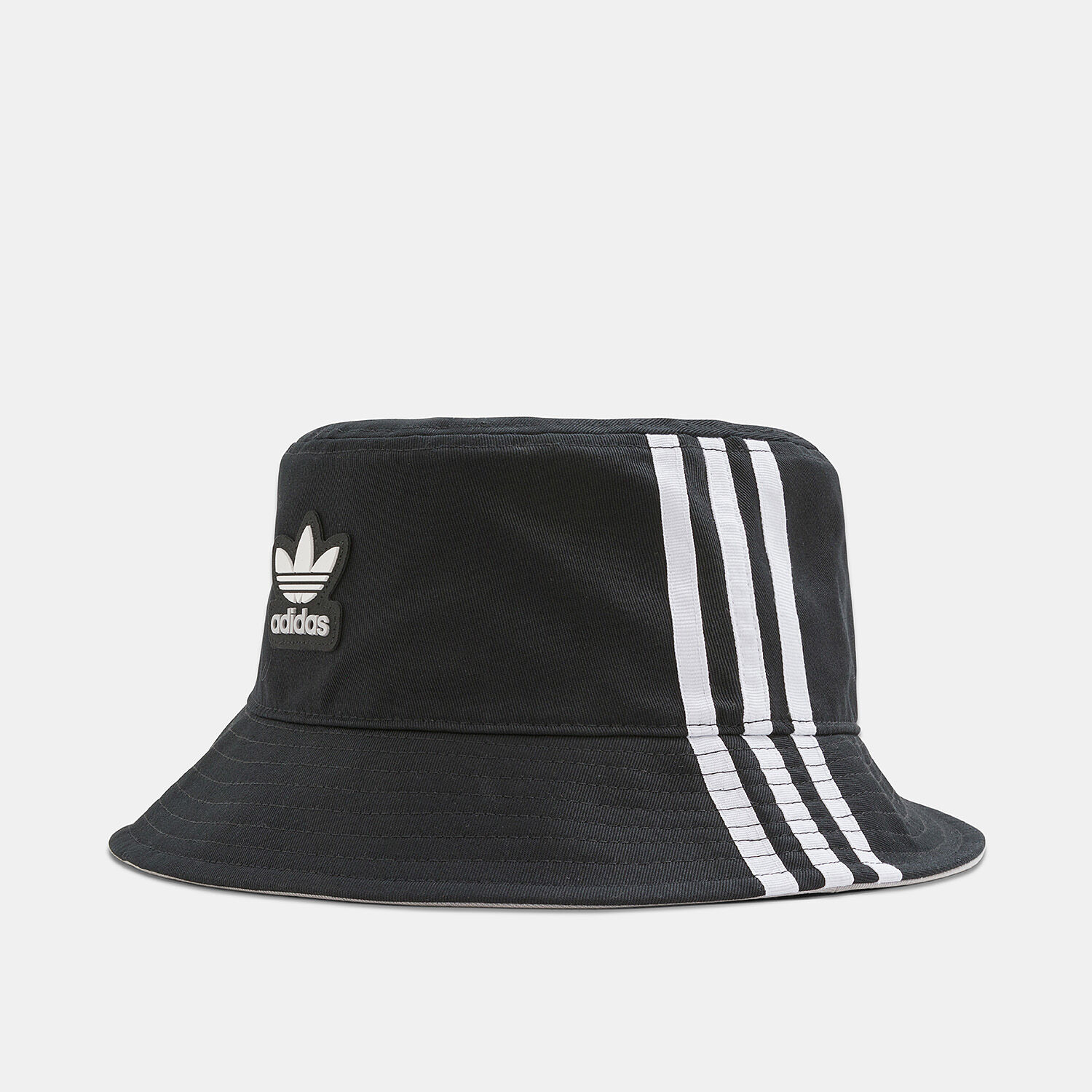 Bucket adidas adicolor Classic Stonewashed nero e bianco AW LAB