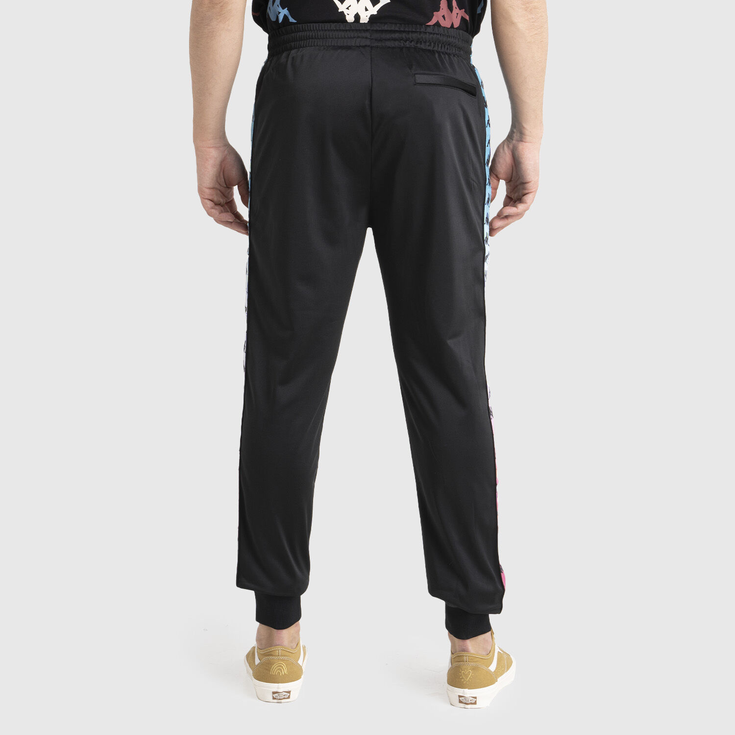 Pantaloni Kappa 222 Banda Rastoria Degrade neri fucsia e azzurri