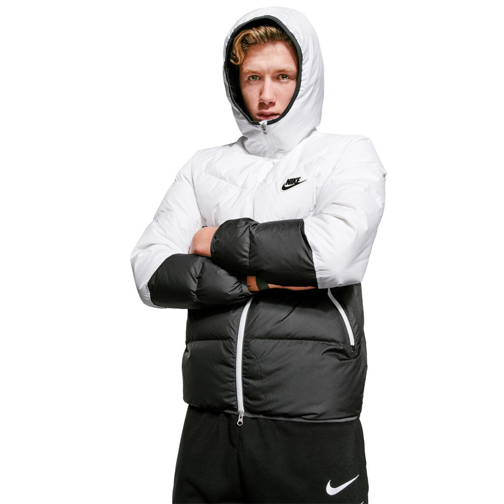 Giacca Nike Sportswear Down Fill Windrunner bianca e nera AW LAB
