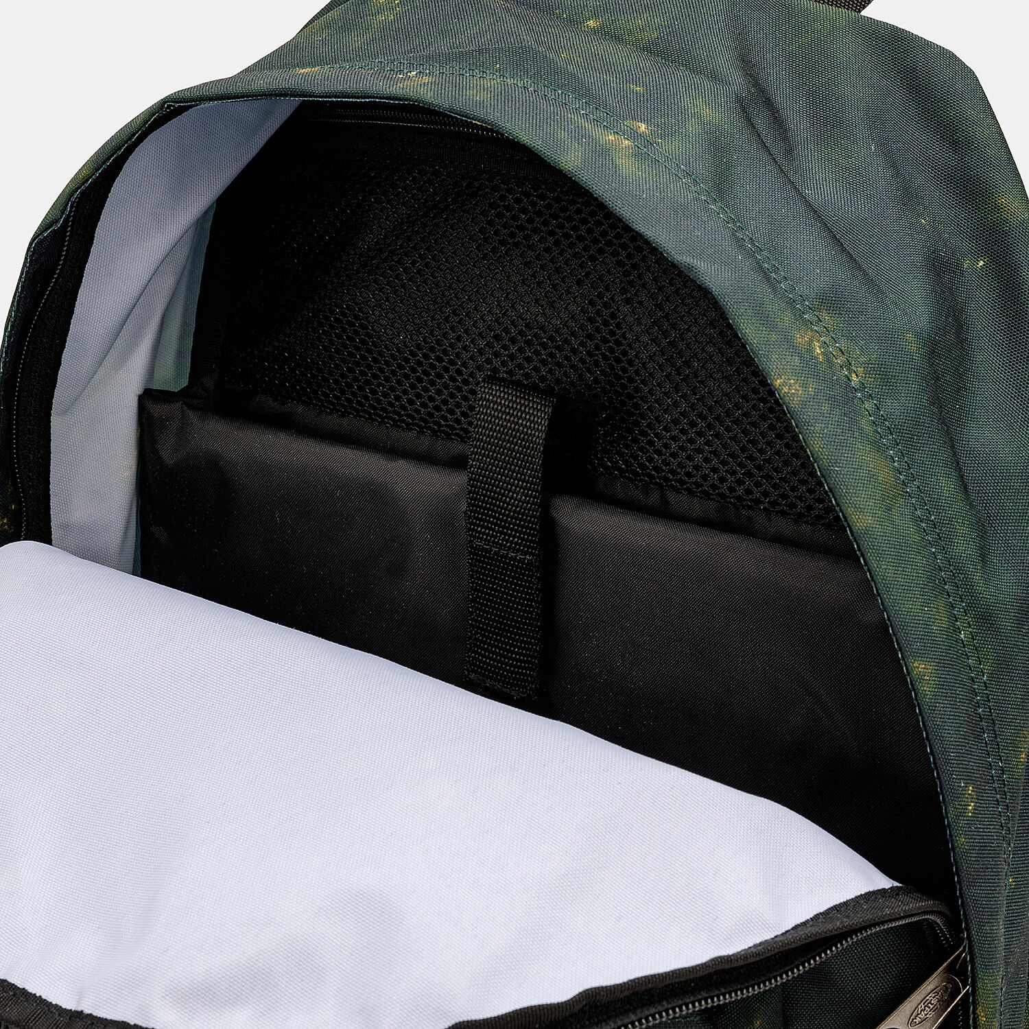 Aw lab on sale zaini eastpak