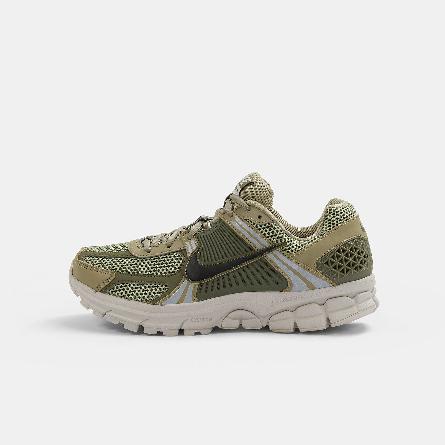 Nike Zoom Vomero 5 verdi bianche e nere AW LAB