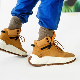 AW LAB - Sneakers, Scarpe e Abbigliamento. Acquista online i migliori brand  dello street style selezionati per te